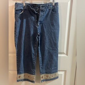 Stylish Blue Embroidered Cropped Jeans